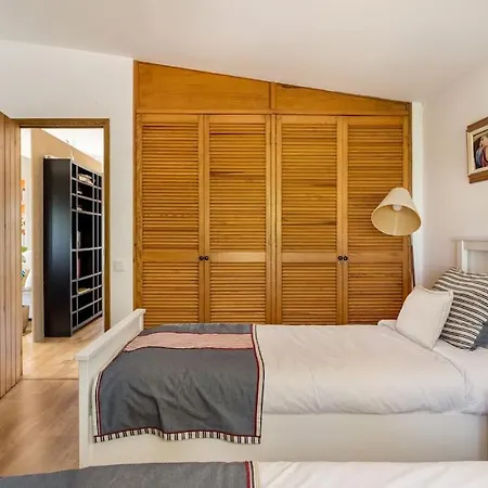 מלון Seaview Oasis: 4br, Pool, Tennis אלקבידצ'ה